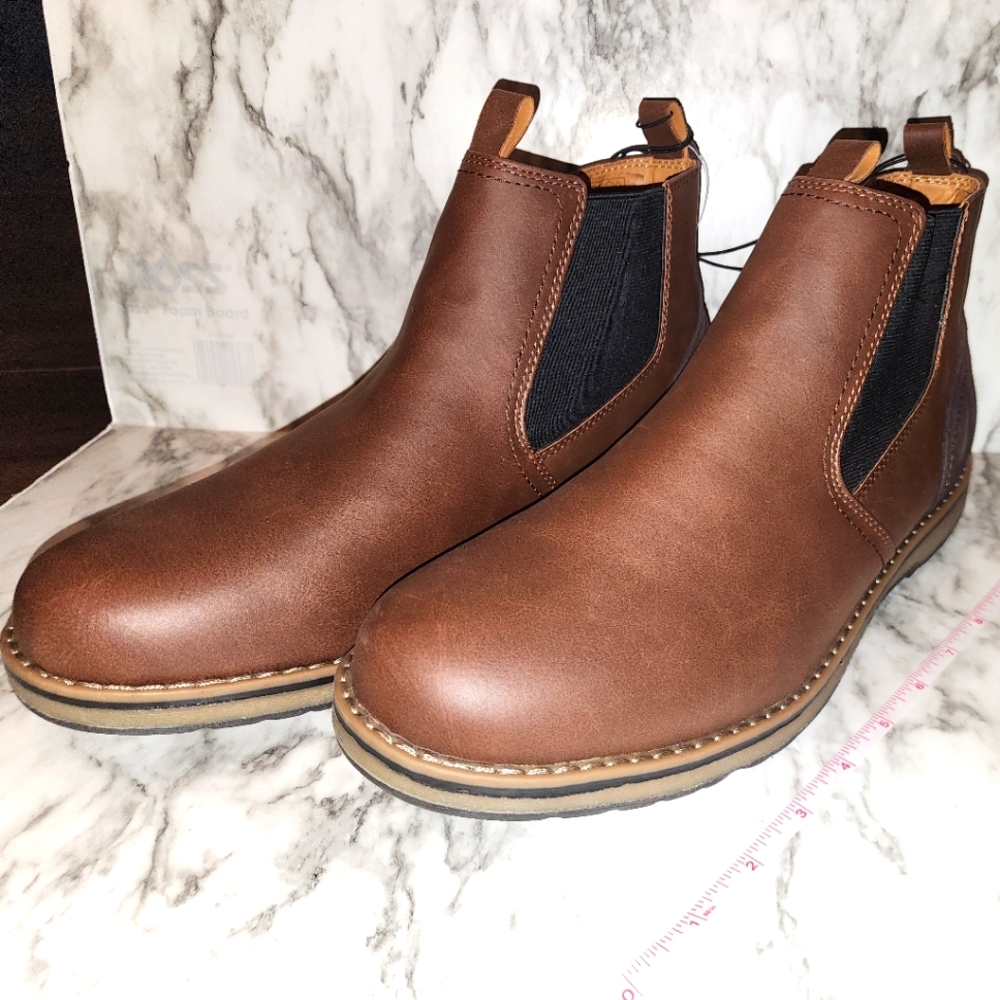 Izod brown men's boots NWOT size 11